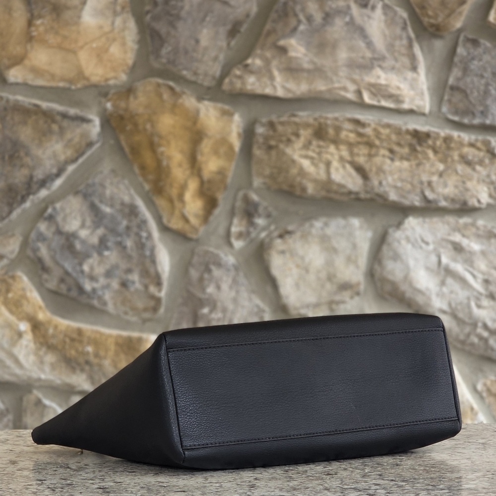Michael Kors Coraline Large Black Shoulder Bag - Picture 4 of 7